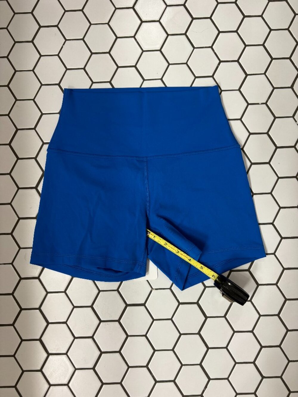 NWT CRZ Yoga Nakedfeel Origin Shorts 4" Waves Blue Womens S